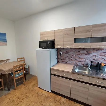 Vlocka Hostel